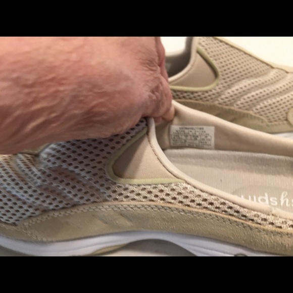 EasySpirit 8.5 like new clogs - Picture 4 of 4